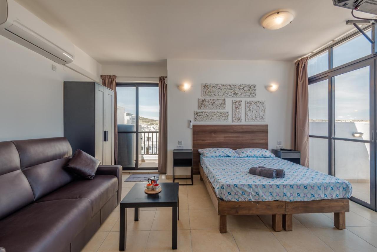 Penthouse With Seaview Terrace St. Paul's Bay Exterior foto